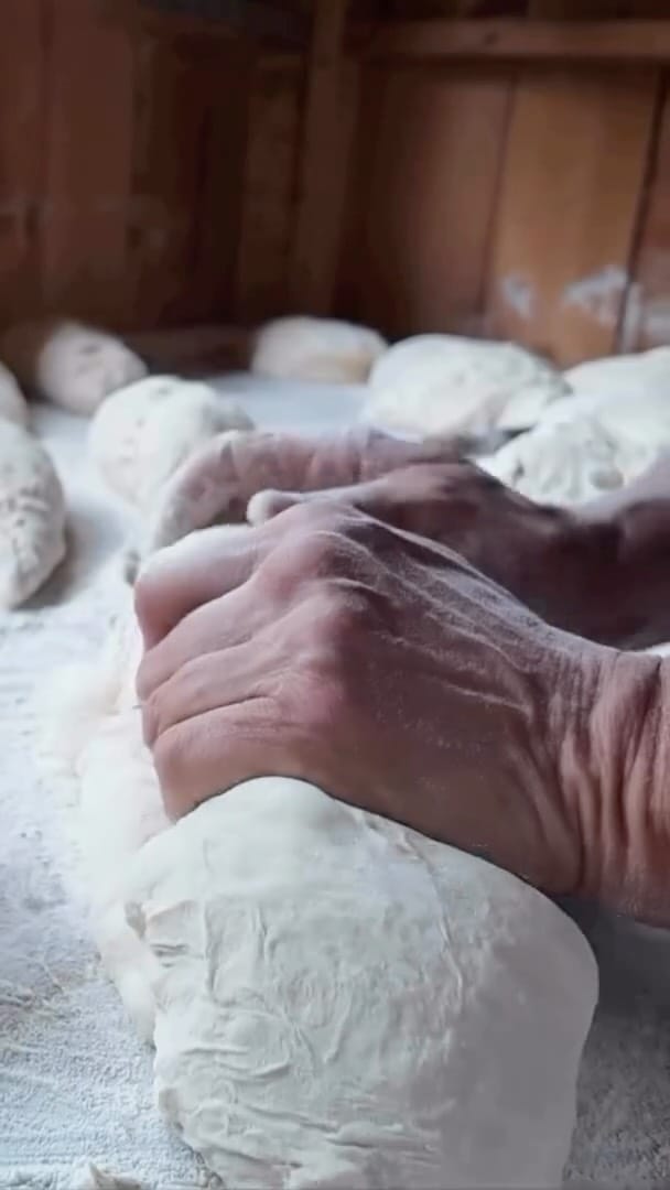Post 7 by Italian Food & Wine on Instagram (video)