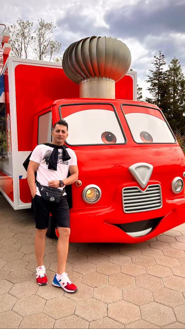 Post 1 by Ashkan Shams on Instagram (video)