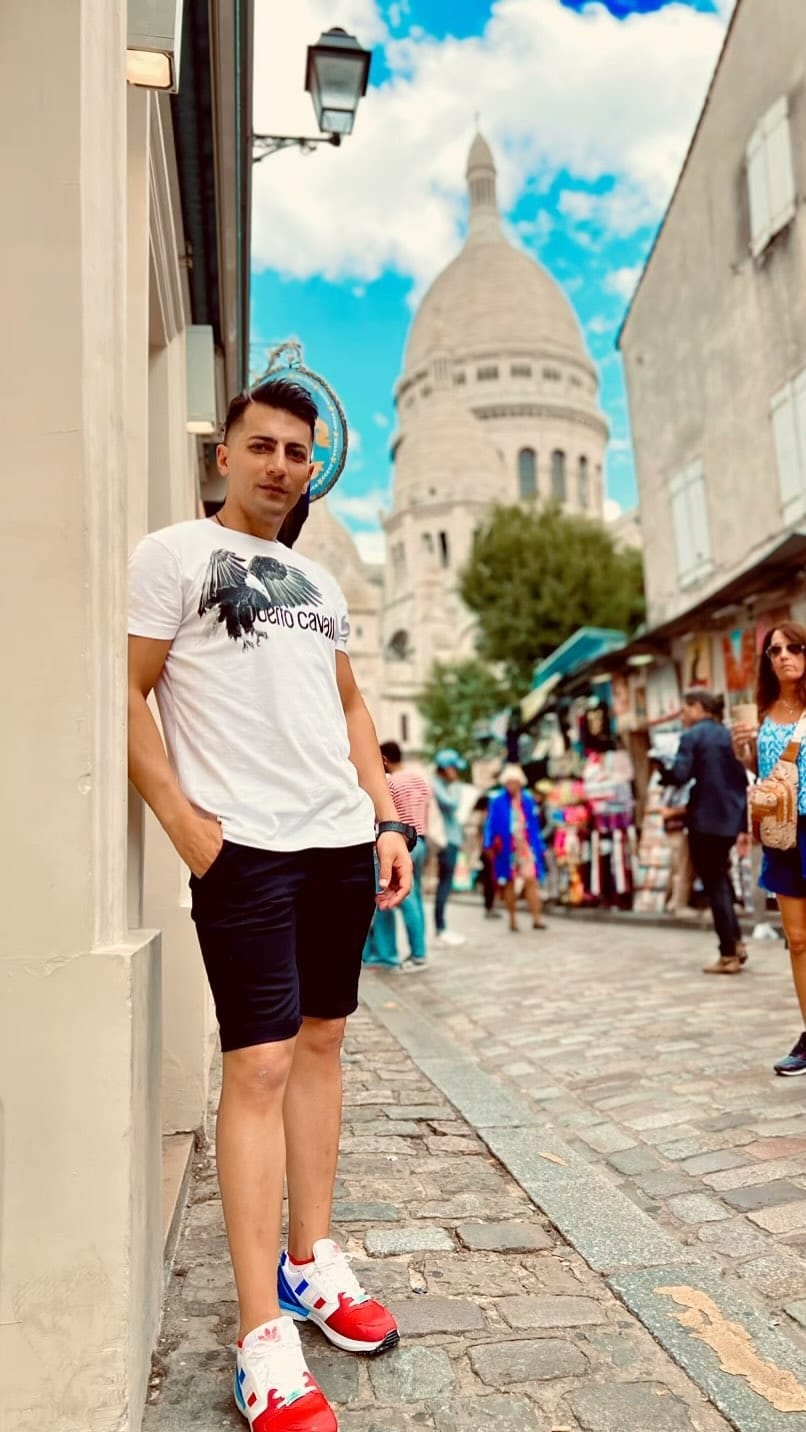Post 9 by Ashkan Shams on Instagram (video)