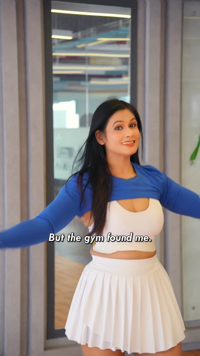 Post 4 by Neha Sharma on Instagram (video)