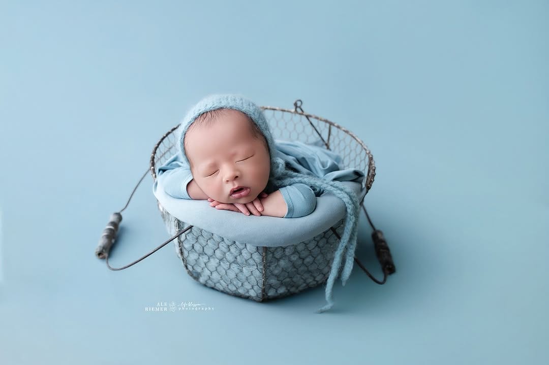 Post 6 by Clovis/Fresno Newborn and Family Photographer on Instagram (image)