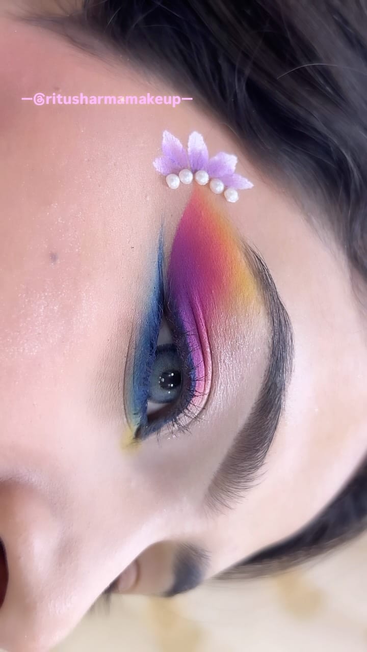 Post 4 by RITU SHARMA MAKEOVERS🧿 on Instagram (video)