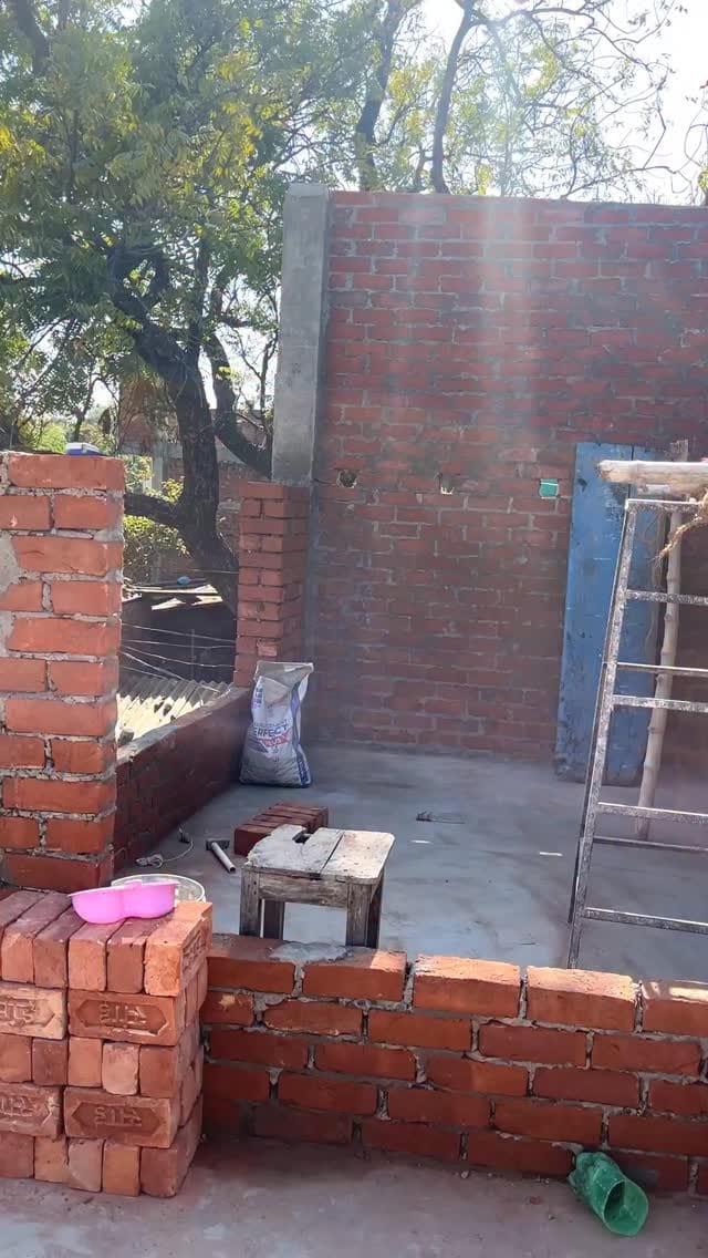 Post 7 by Vineet yadav on Instagram (video)