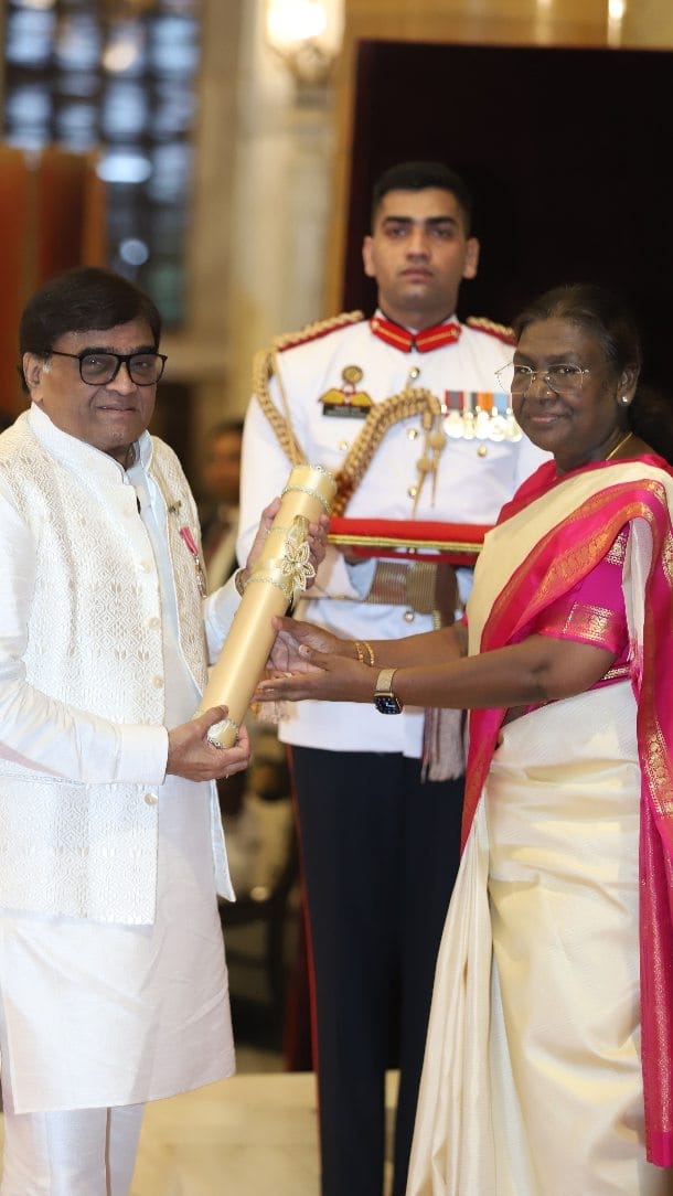Post 10 by Ashok Saraf on Instagram (video)