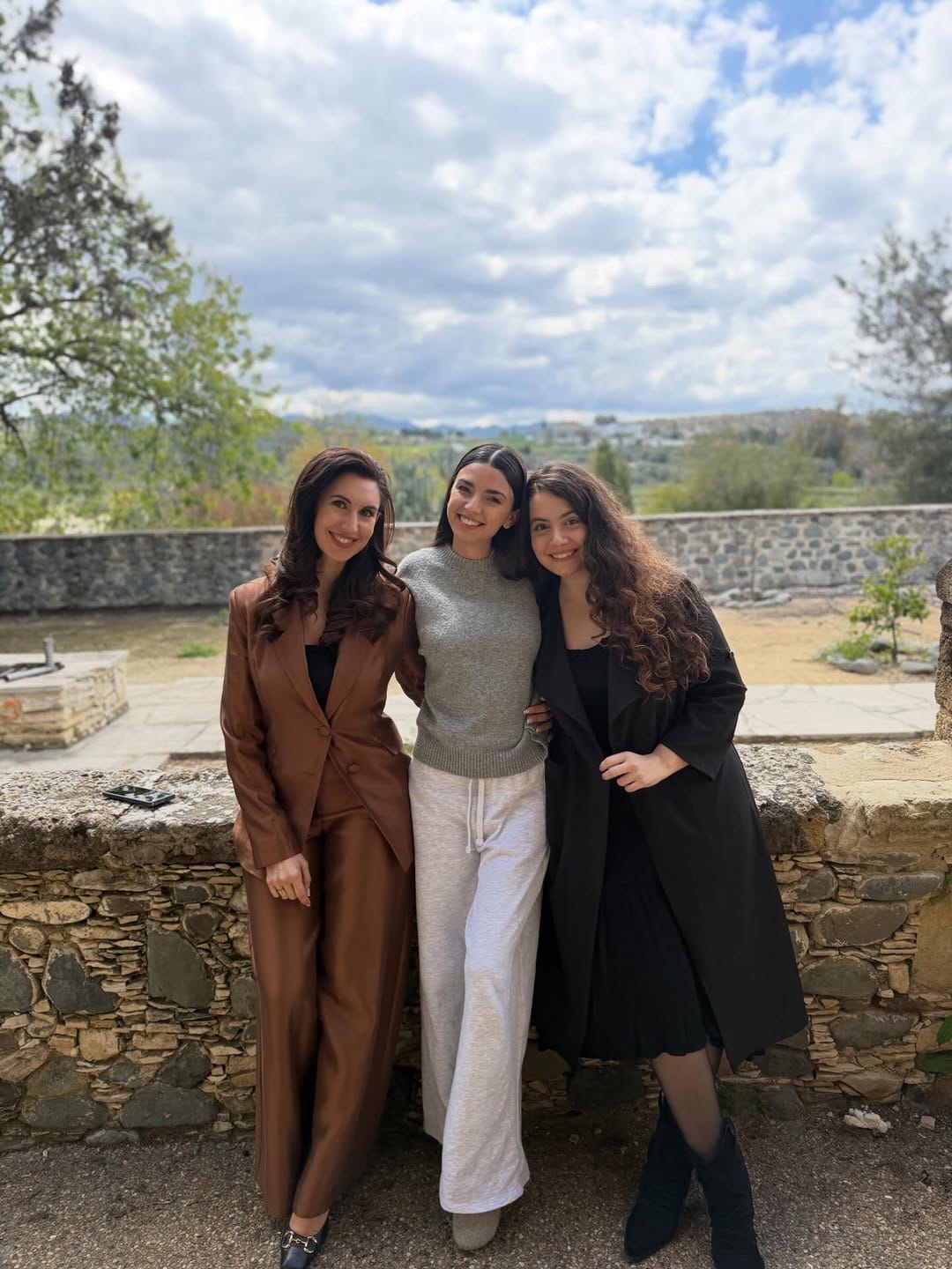 Post 6 by 𝑺𝒕𝒆𝒑𝒉𝒂𝒏𝒊𝒆 𝑪𝒉𝒂𝒓𝒂𝒍𝒂𝒎𝒃𝒐𝒖𝒔 on Instagram (carousel)