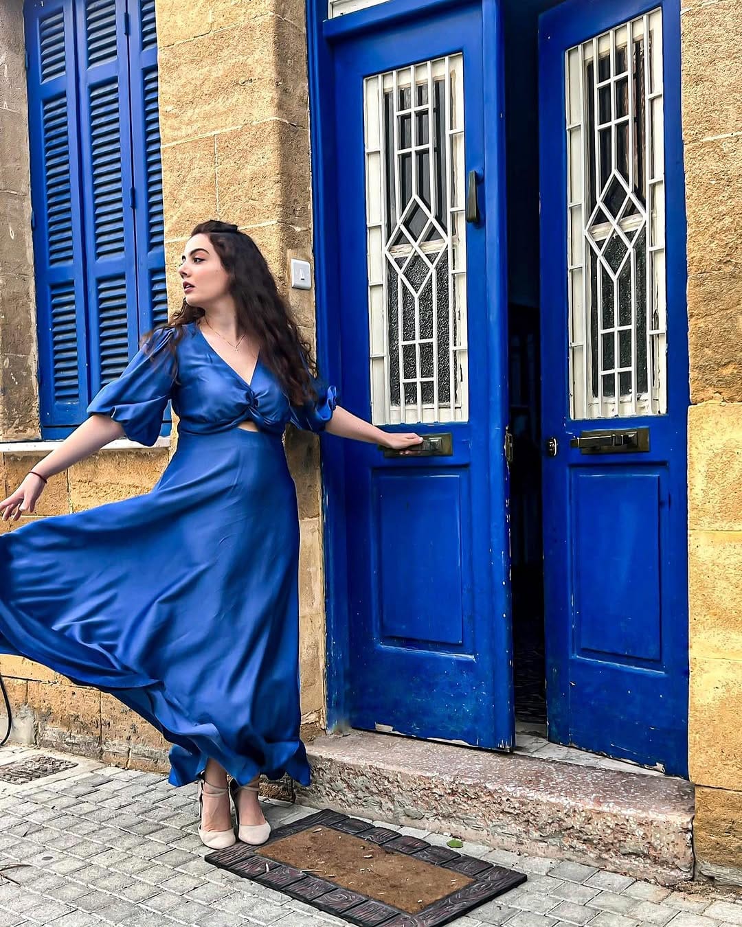 Post 10 by 𝑺𝒕𝒆𝒑𝒉𝒂𝒏𝒊𝒆 𝑪𝒉𝒂𝒓𝒂𝒍𝒂𝒎𝒃𝒐𝒖𝒔 on Instagram (carousel)