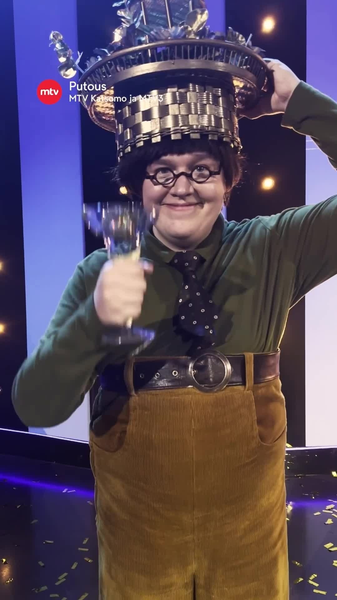 Post 8 by PUTOUS on Instagram (video)