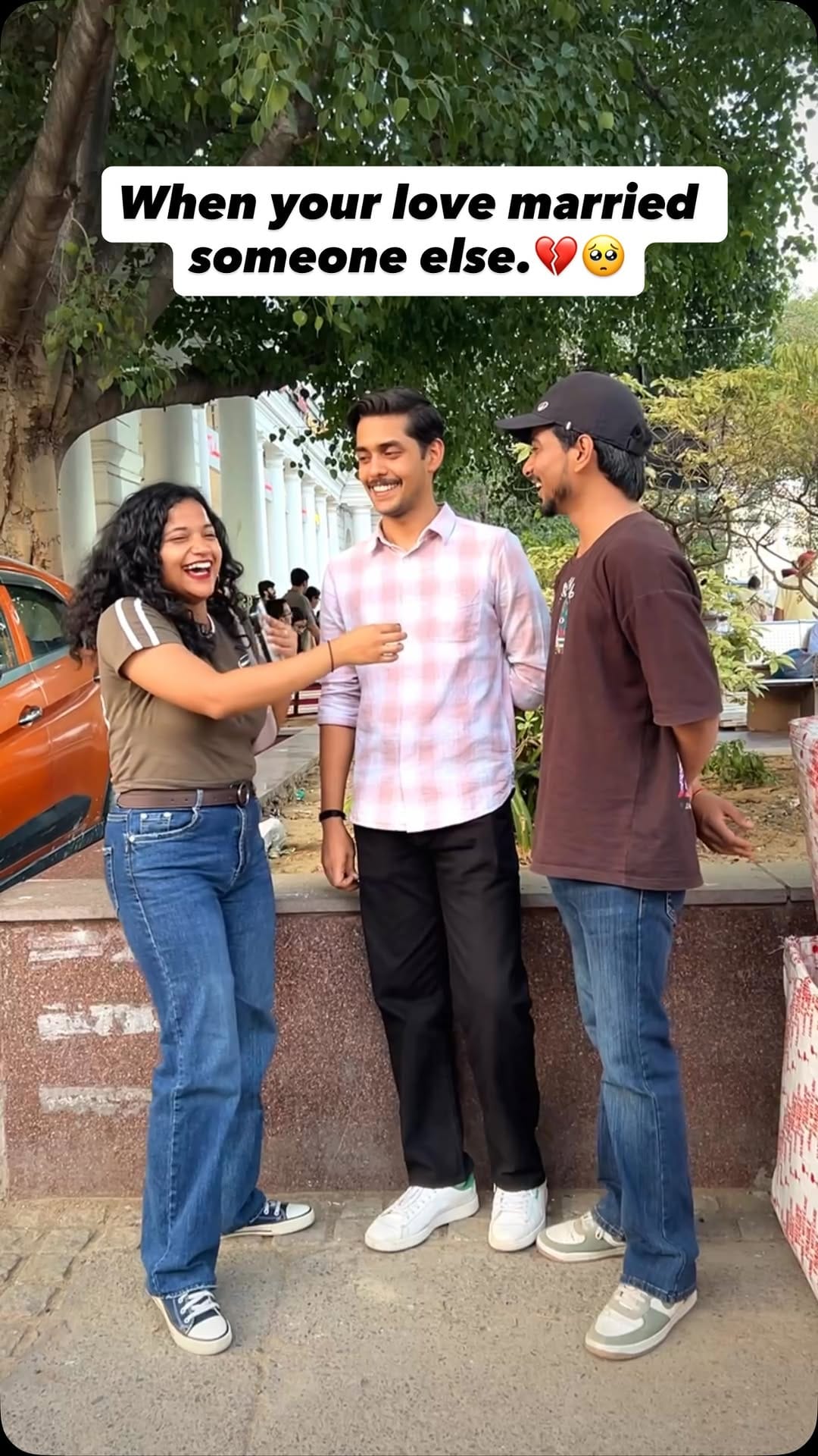 Post 1 by Riva Das 🎤 on Instagram (video)