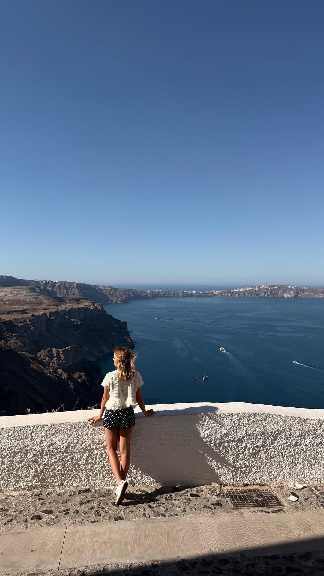 Post 2 by CAMILLA LECCIOLLI on Instagram (video)