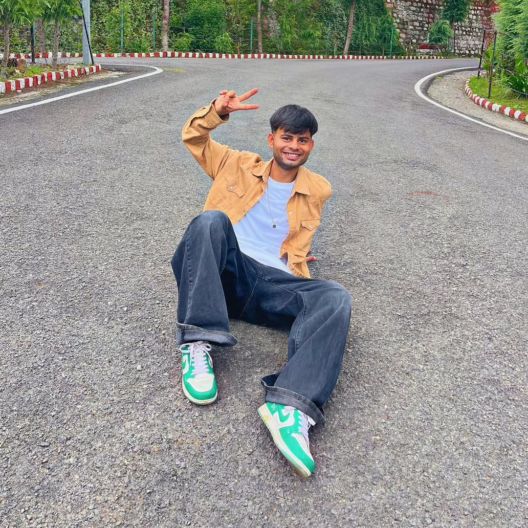 Post 4 by Gaurav Singh on Instagram (carousel)