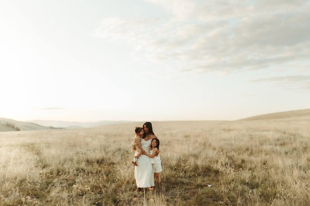 Post 9 by Tay | BC Wedding Photographer on Instagram (image)