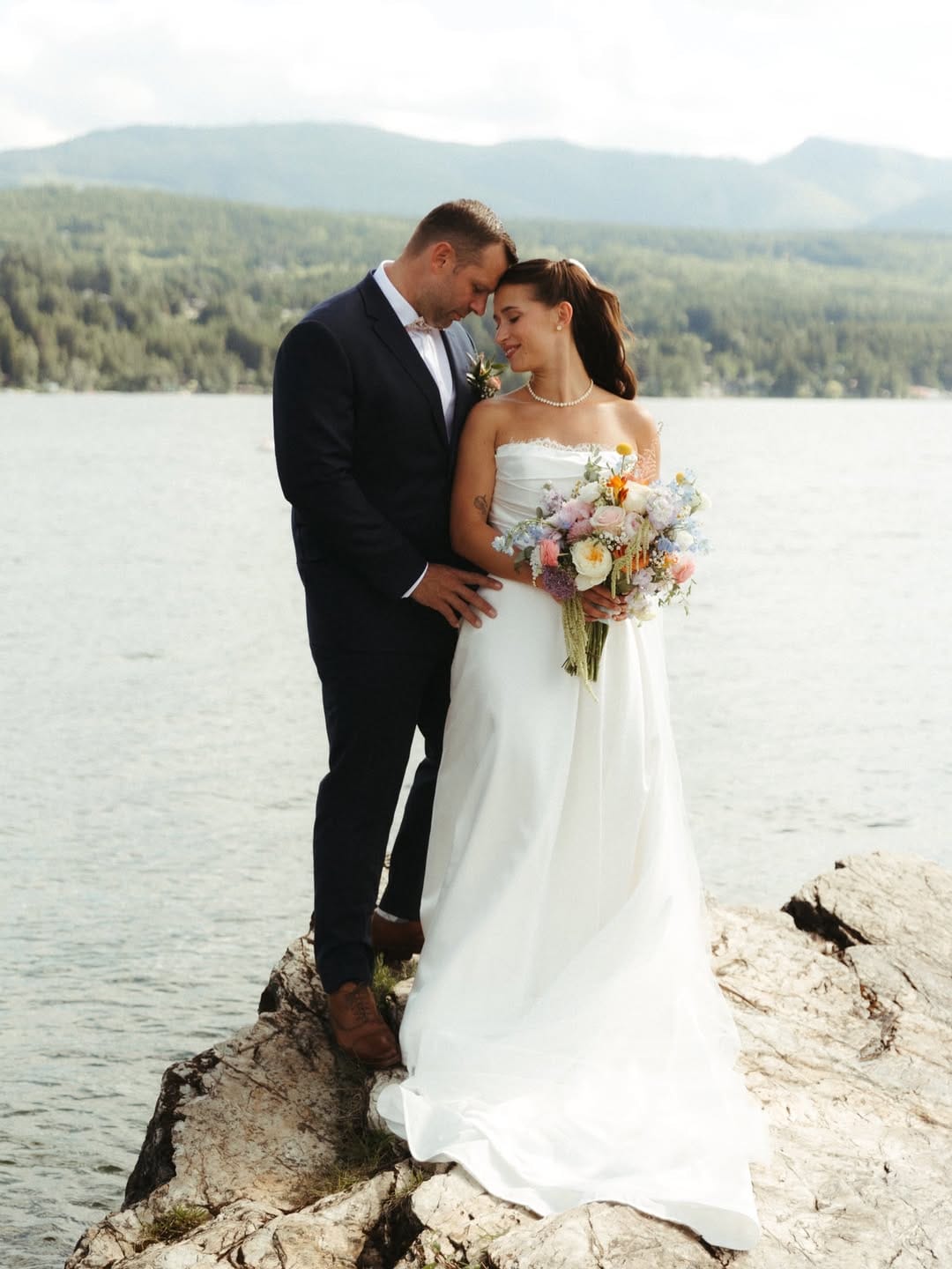 Post 7 by Tay | BC Wedding Photographer on Instagram (image)