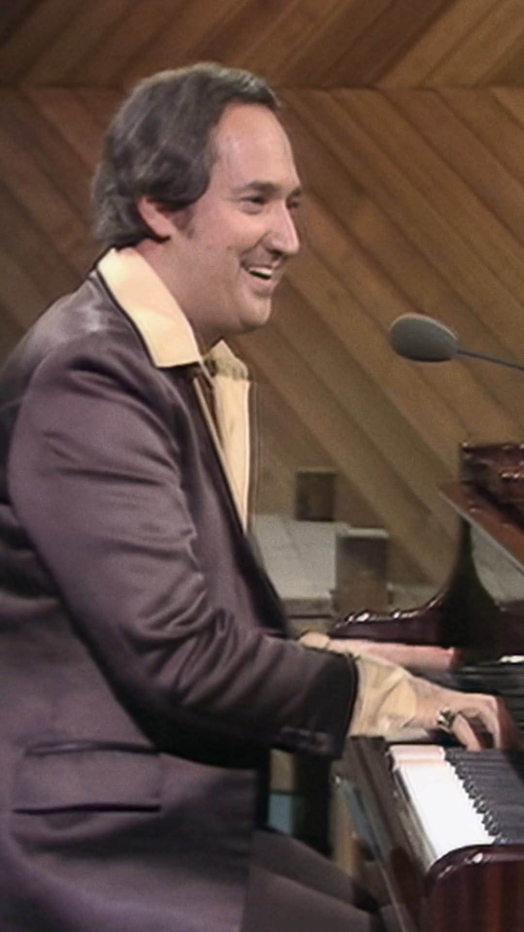 Post 2 by Neil Sedaka on Instagram (video)