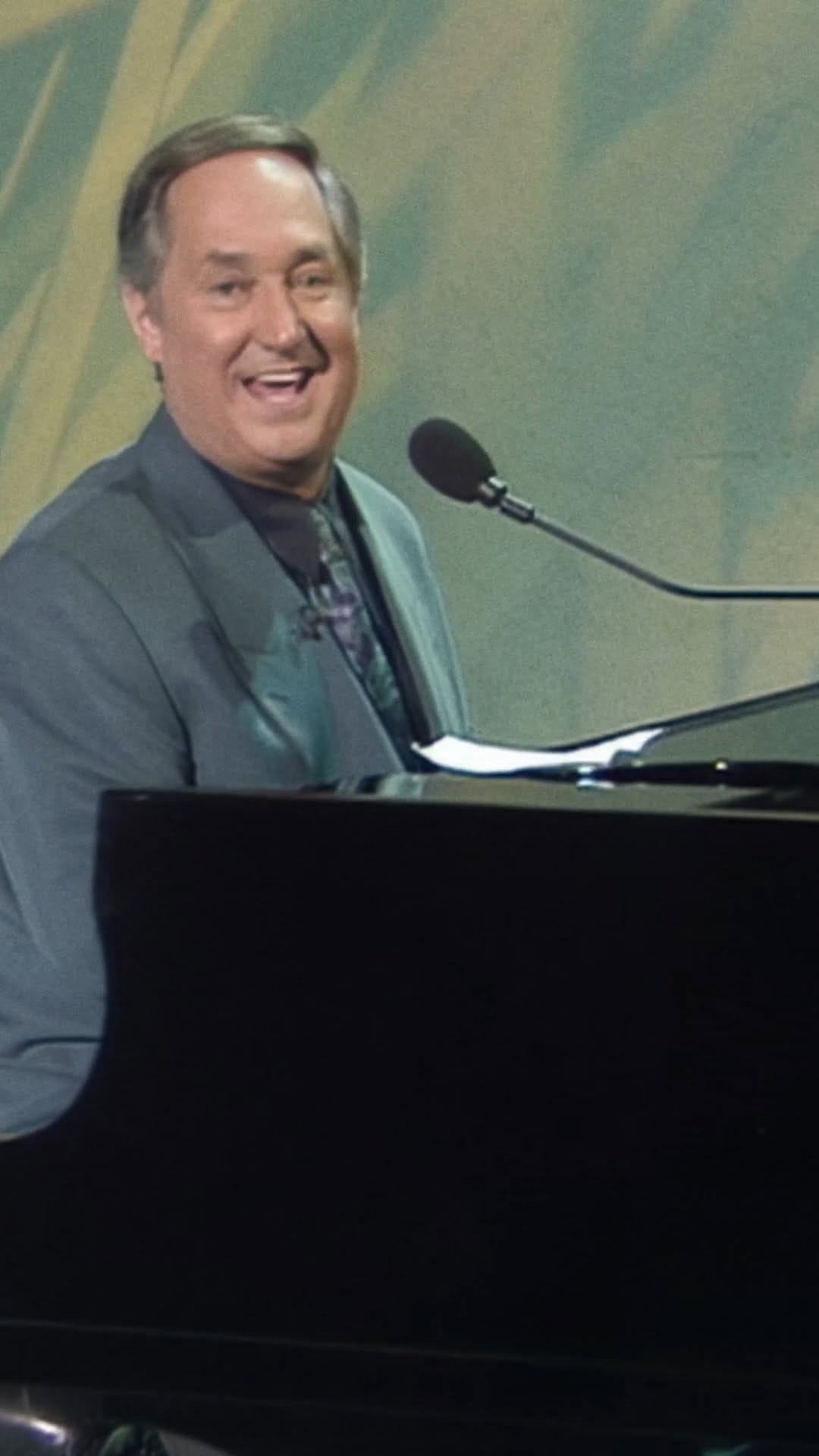 Post 10 by Neil Sedaka on Instagram (video)