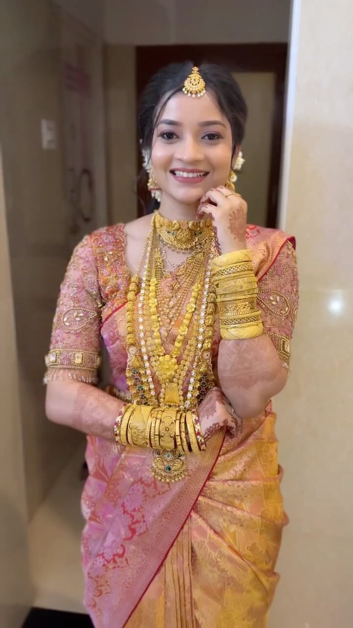 Post 9 by Rini mua on Instagram (video)