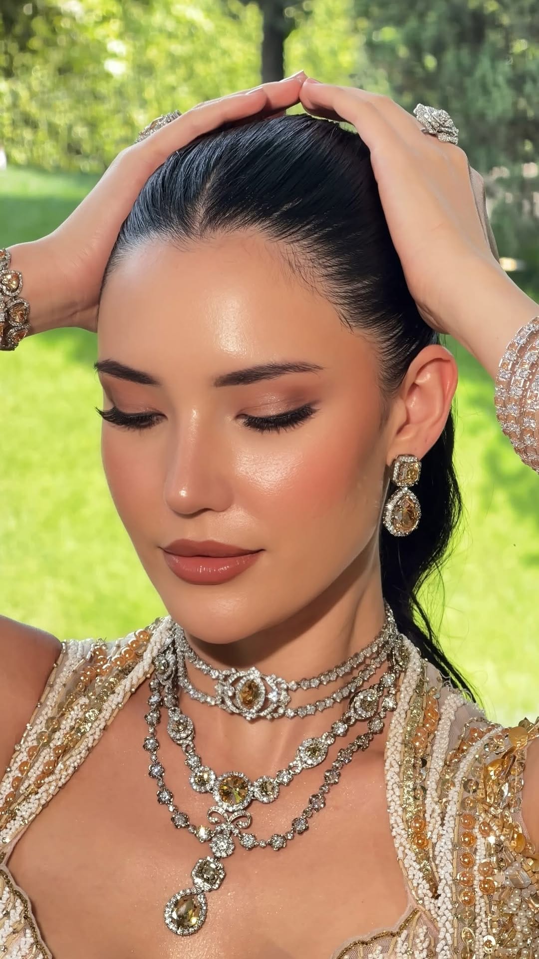 Post 4 by Harshita Gautam  | Delhi Makeup Artist 🧿 on Instagram (video)