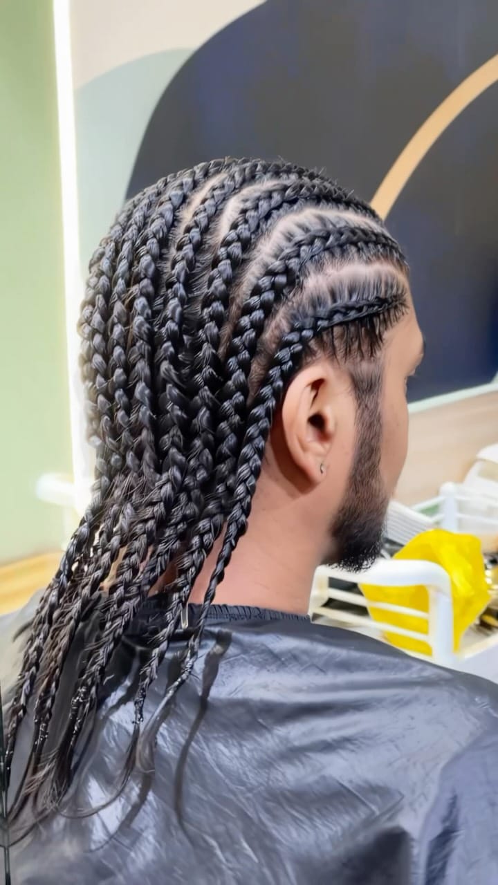 Post 4 by 𝐒𝐚𝐥𝐦𝐚𝐧_𝐬𝐚𝐥𝐦𝐚𝐧𝐢_𝐡𝐚𝐢𝐫_𝐬𝐭𝐮𝐝𝐢𝐨® on Instagram (video)