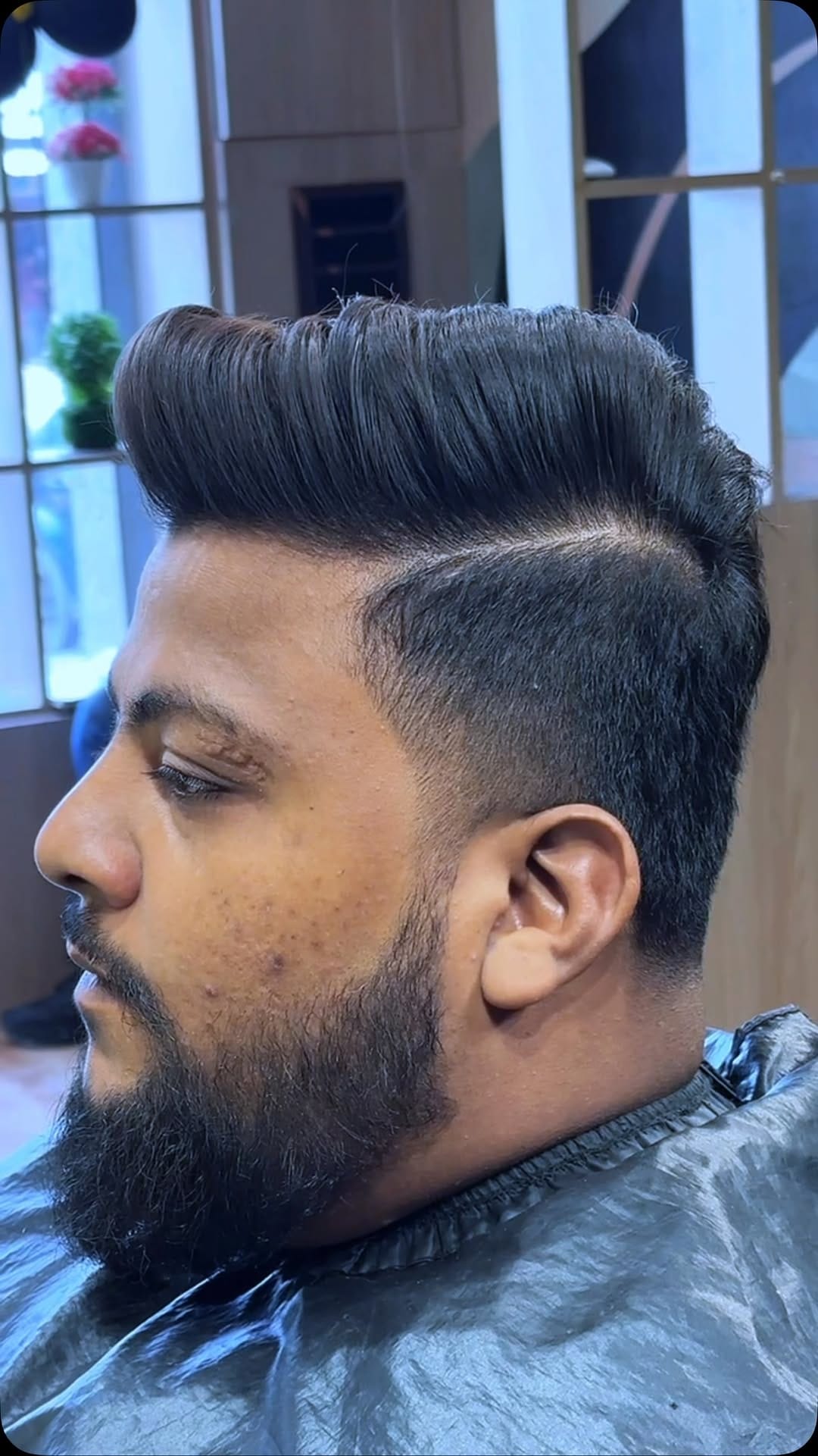 Post 7 by 𝐒𝐚𝐥𝐦𝐚𝐧_𝐬𝐚𝐥𝐦𝐚𝐧𝐢_𝐡𝐚𝐢𝐫_𝐬𝐭𝐮𝐝𝐢𝐨® on Instagram (video)