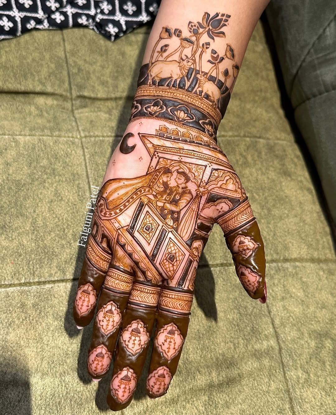 Post 2 by Falguni Patel / Bridal Mehndi specialist on Instagram (image)