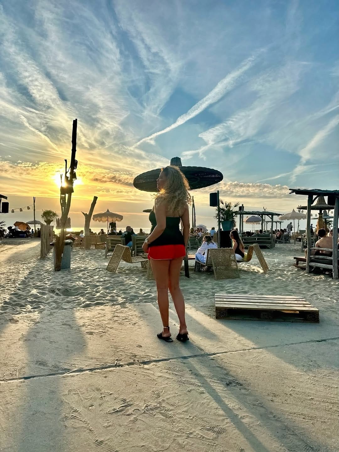 Post 1 by TAMARA CHLOÉ on Instagram (carousel)