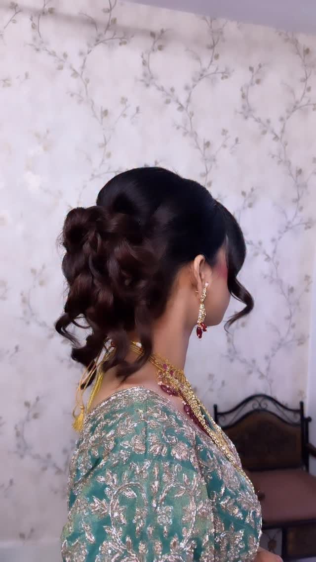 Post 5 by 𝙐𝙣𝙞𝙨𝙝𝙖 𝙈𝙞𝙧𝙯𝙖 💄 on Instagram (video)