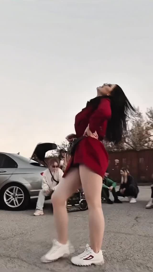 Post 8 by Maria Druță on Instagram (video)