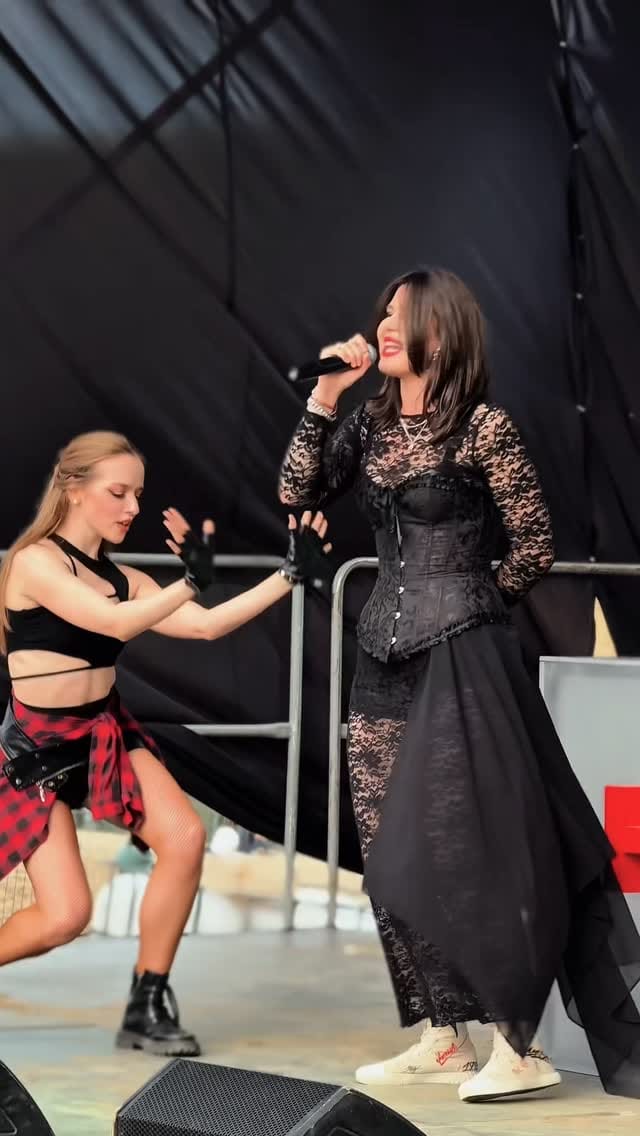 Post 7 by Maria Druță on Instagram (video)