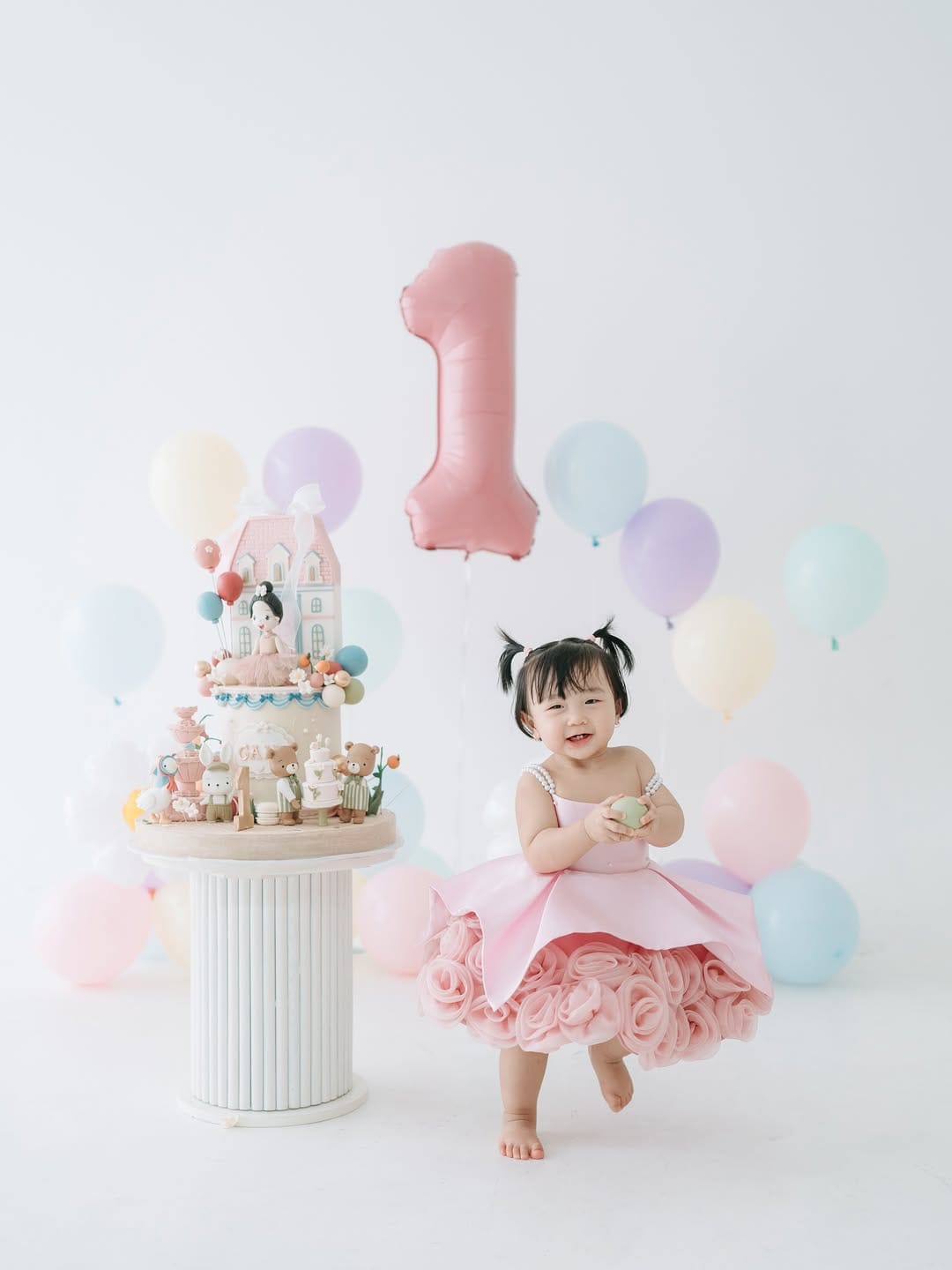 Post 1 by your beloved photographer on Instagram (carousel)