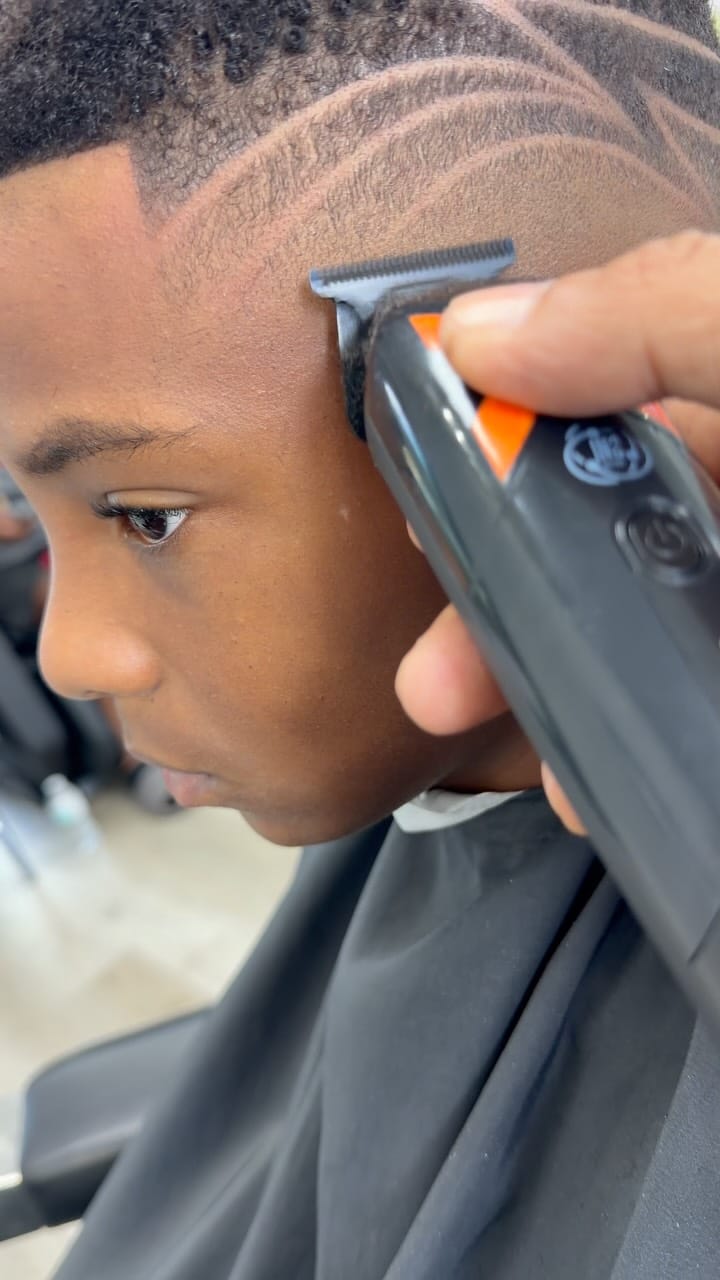 Post 1 by Barber siro on Instagram (video)