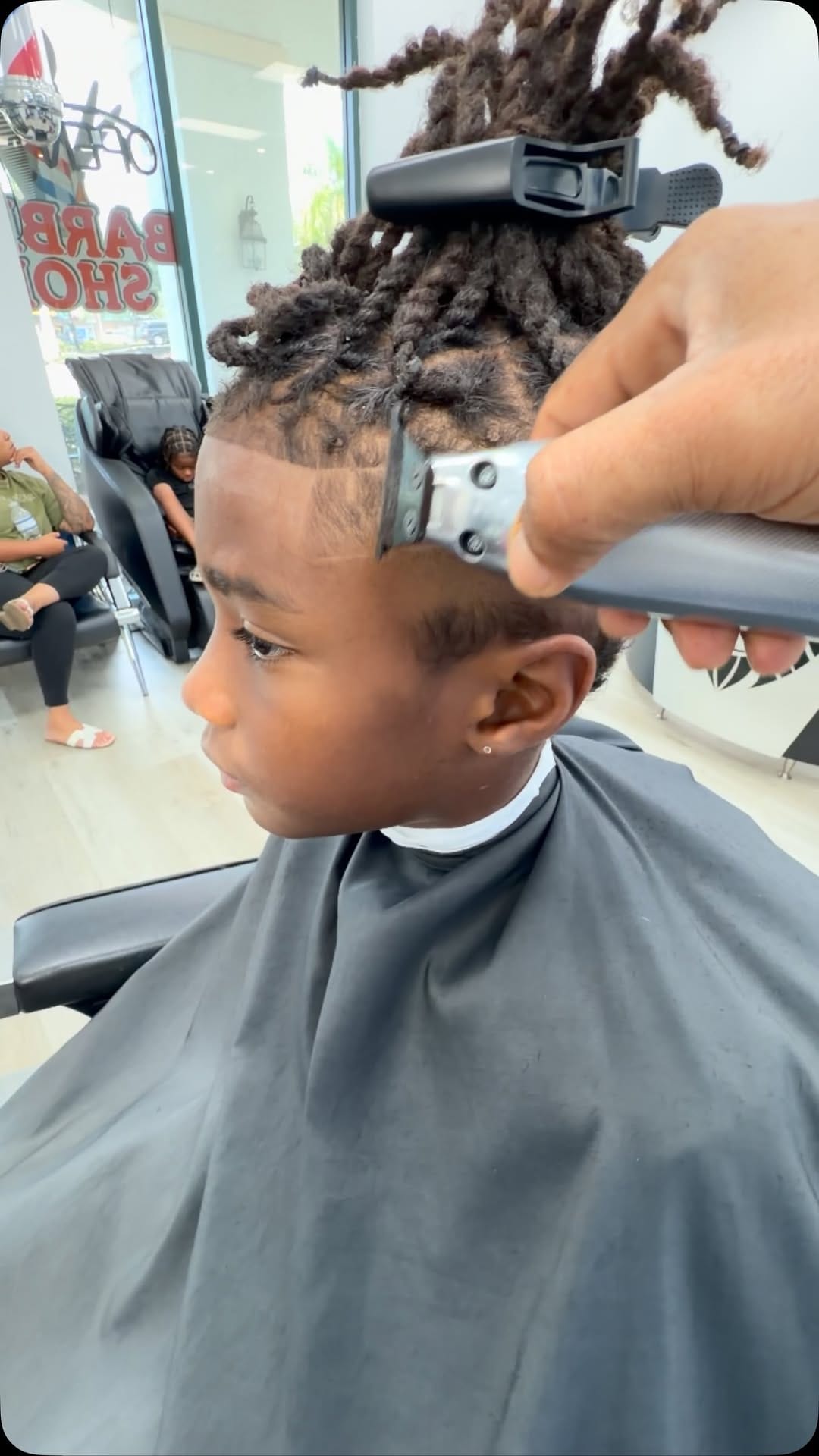 Post 4 by Barber siro on Instagram (video)