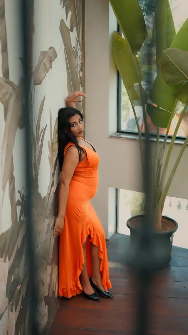 Post 2 by Khushi Agarwal on Instagram (video)