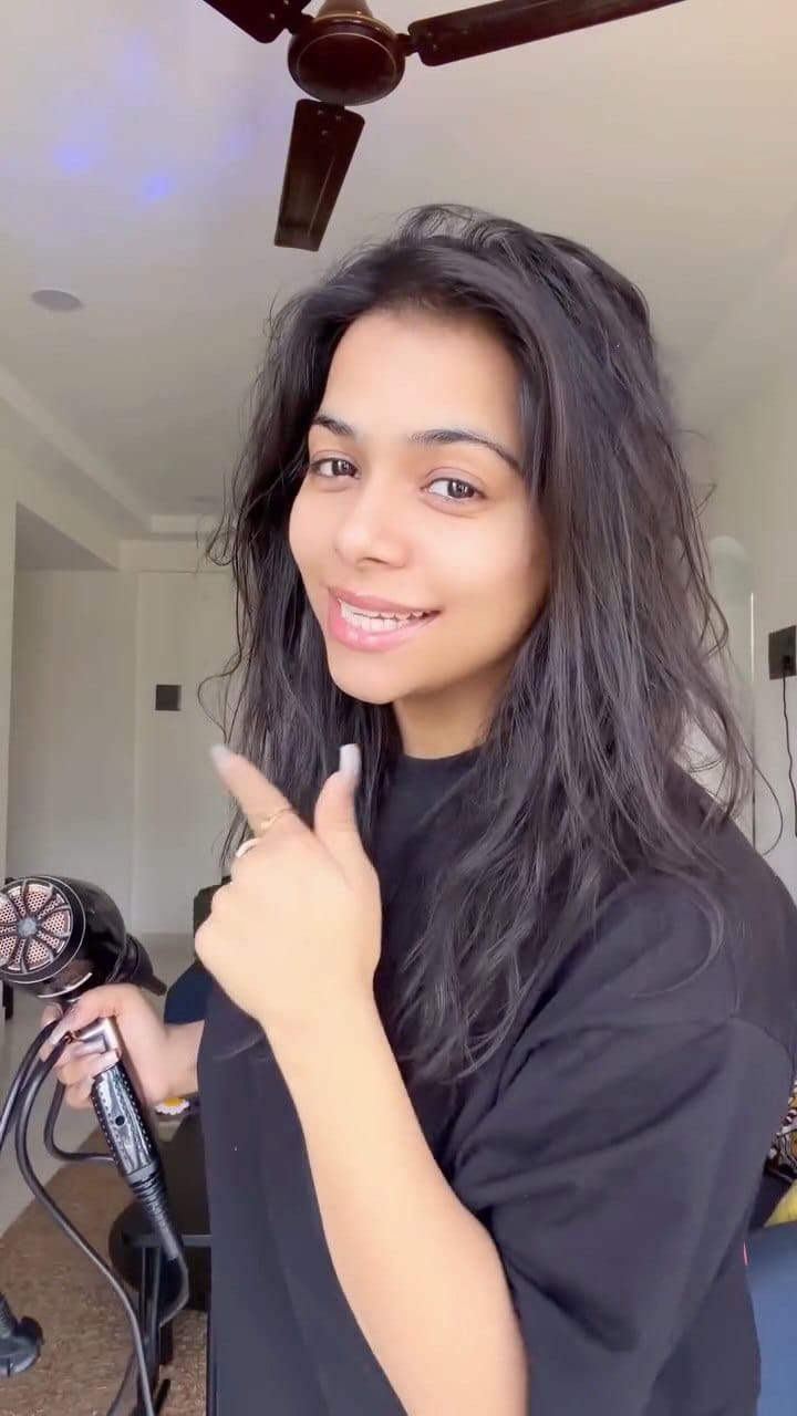 Post 6 by Shubhangi Jaiswal on Instagram (video)