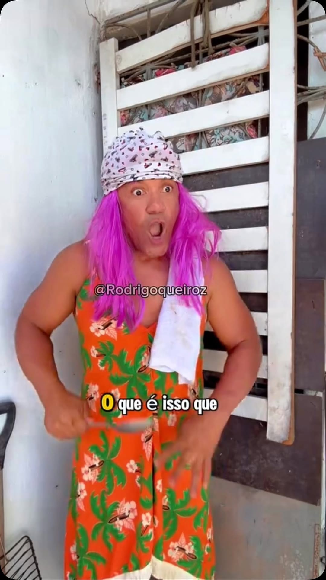 Post 6 by Rodrigo Queiroz on Instagram (video)