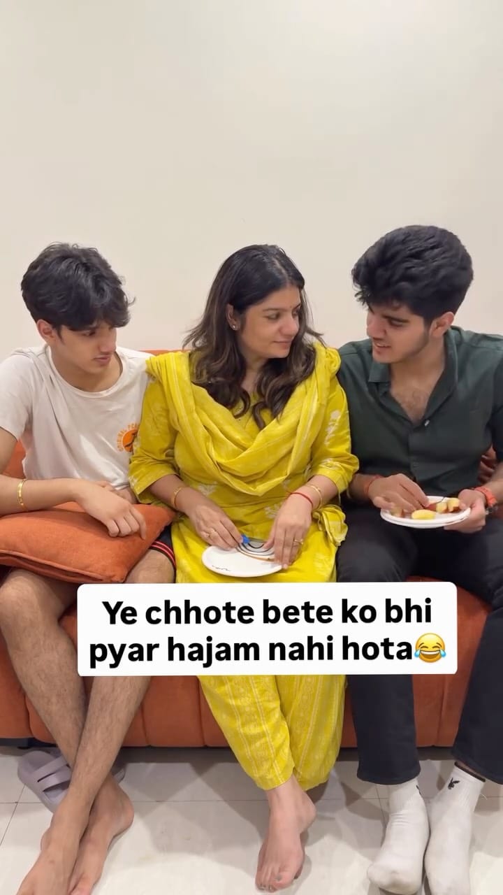 Post 4 by Reena Chopdar on Instagram (video)