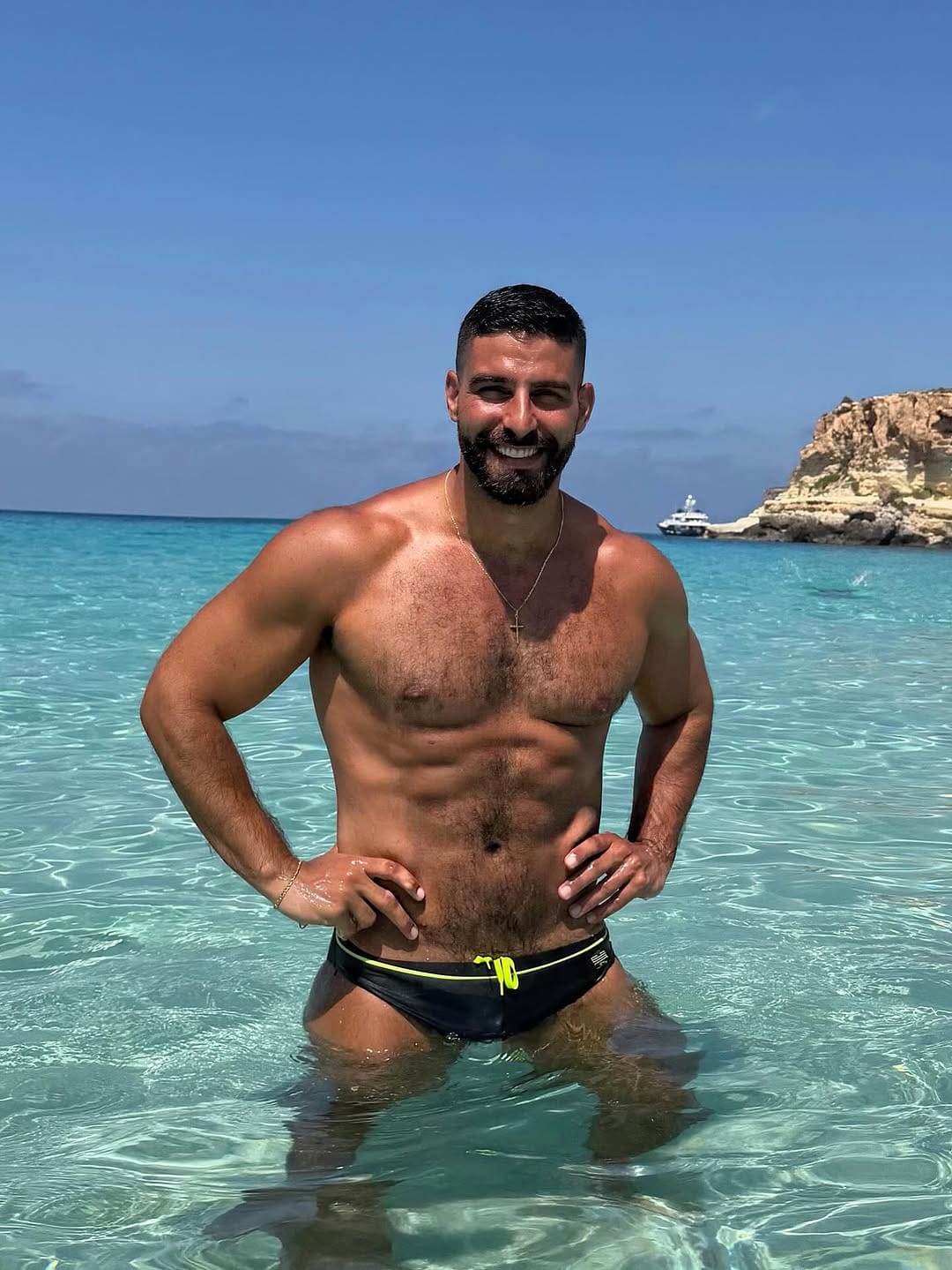 Post 1 by @davicapp on Instagram (carousel)