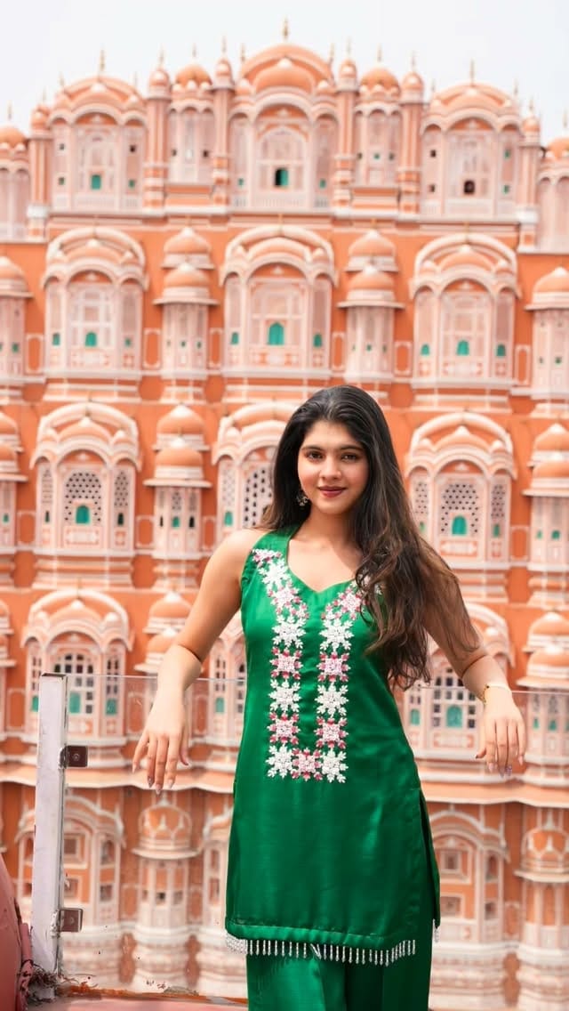 Post 6 by Swaksha✨ on Instagram (video)