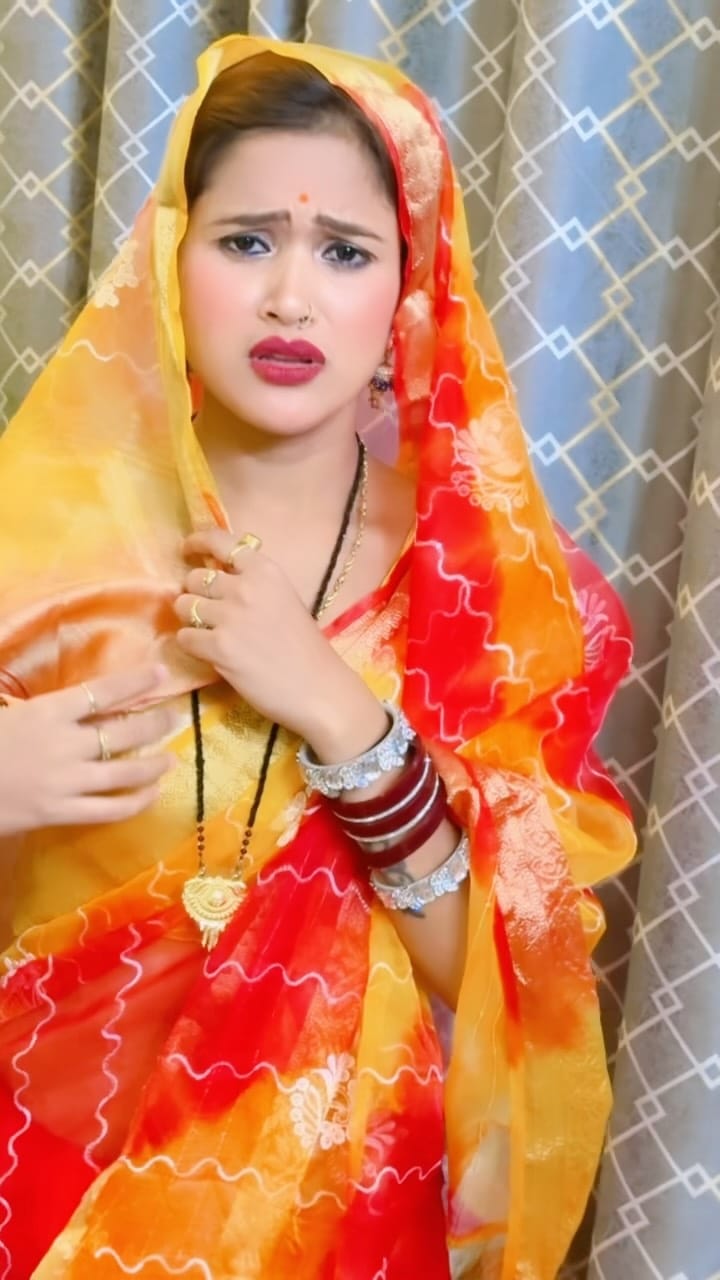 Post 4 by Gaaon ki gori 👰‍♀️❣️ on Instagram (video)