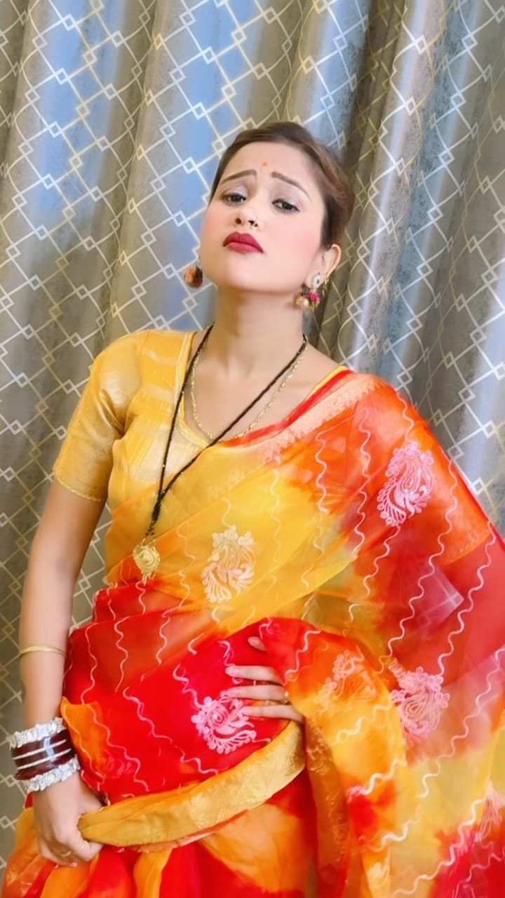 Post 5 by Gaaon ki gori 👰‍♀️❣️ on Instagram (video)