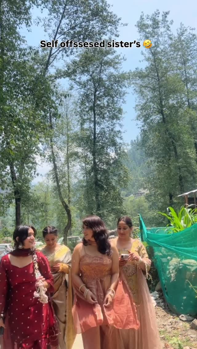 Post 2 by Siya on Instagram (video)