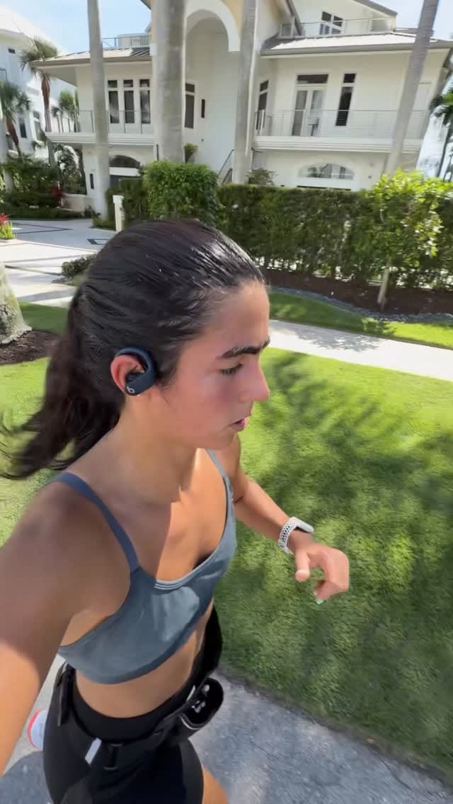 Post 7 by Dra. Daniela Cianchini | Naples Holistic Chiropractor on Instagram (video)