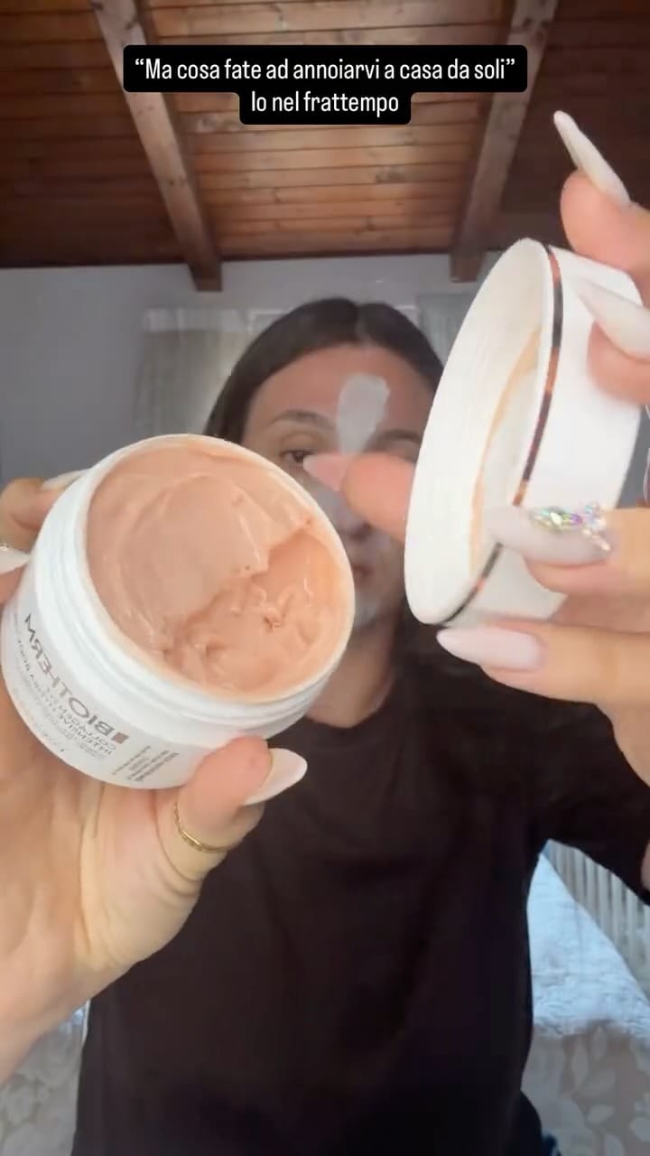 Post 6 by Daniela Scuglia ( beauty content creator) on Instagram (video)