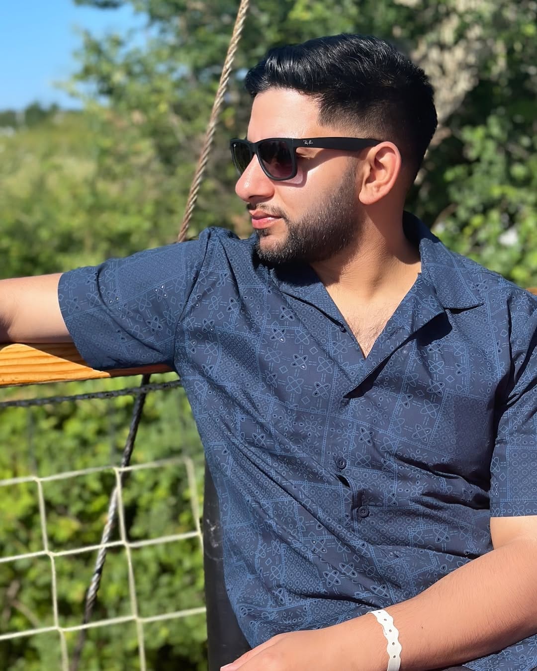 Post 2 by Adris Tariq on Instagram (image)