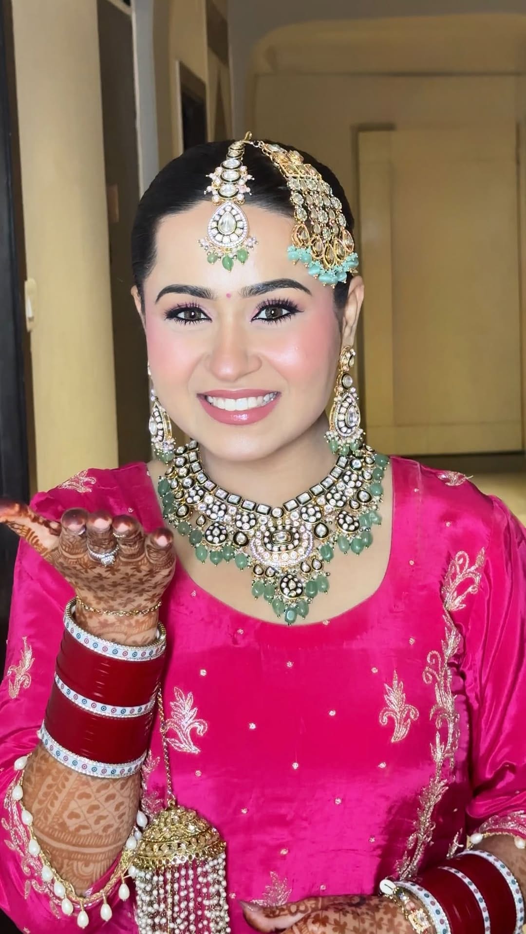 Post 9 by 𝘊𝖧𝖤𝖲𝖧𝖳𝖠| Makeup artist Ambala| Chandigarh on Instagram (video)