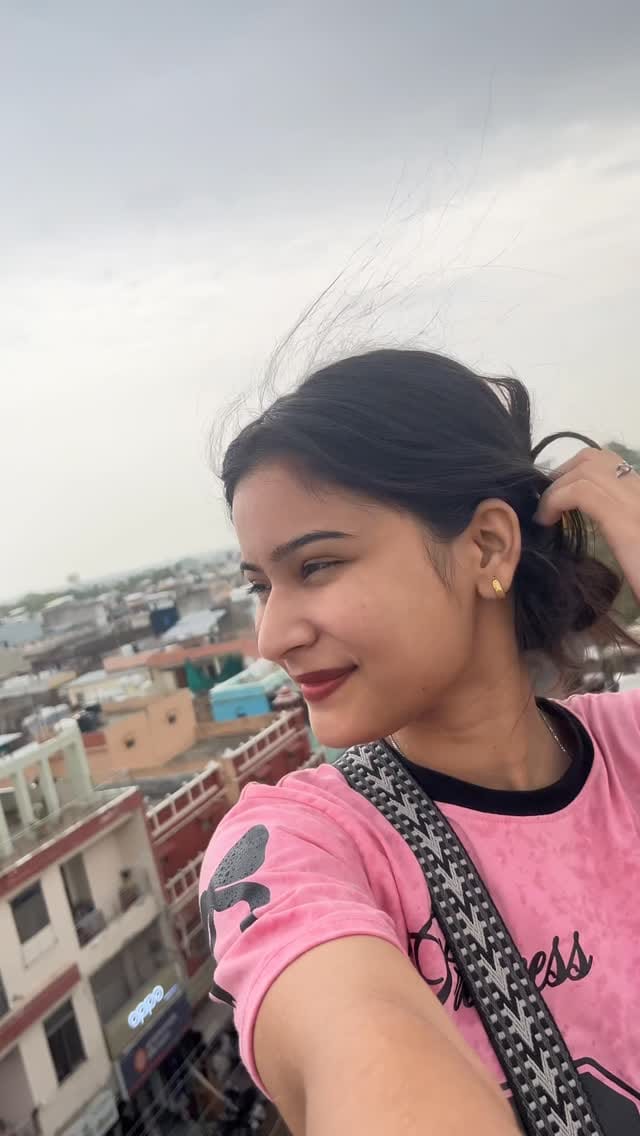 Post 10 by Yashika kharniwal 🕊️ on Instagram (video)