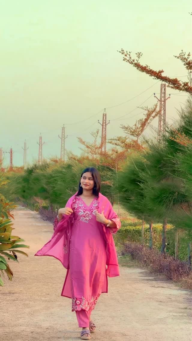 Post 9 by Yashika kharniwal 🕊️ on Instagram (video)