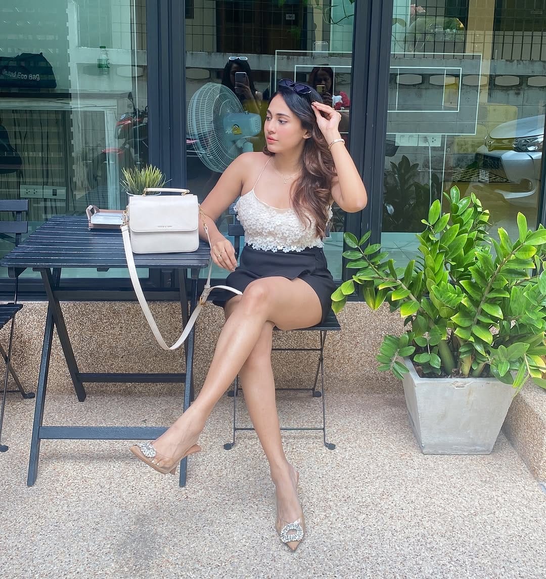 Post 10 by Aparna Vinod on Instagram (image)