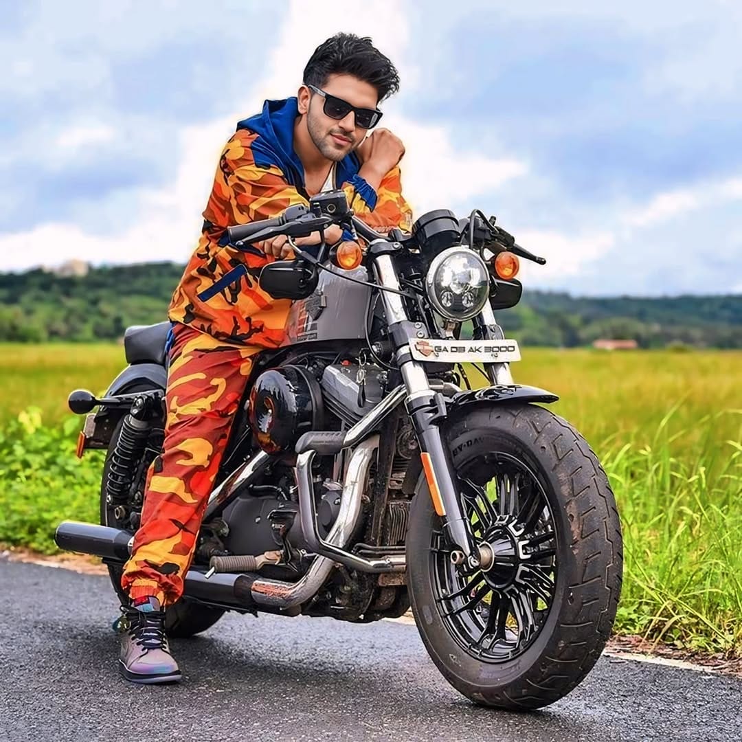 Post 8 by 𝗧𝘂𝘀𝗵𝗮𝗿 ❤️🇮🇳 on Instagram (image)