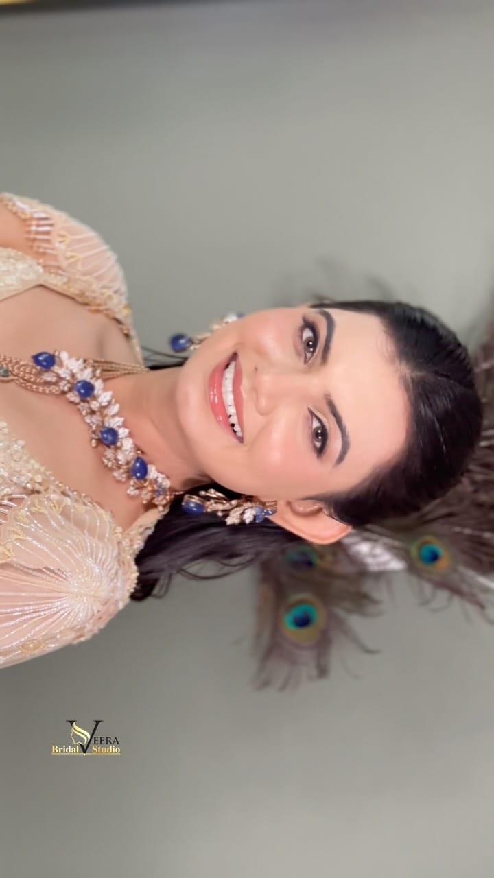 Post 1 by Manisha Bhimani on Instagram (video)