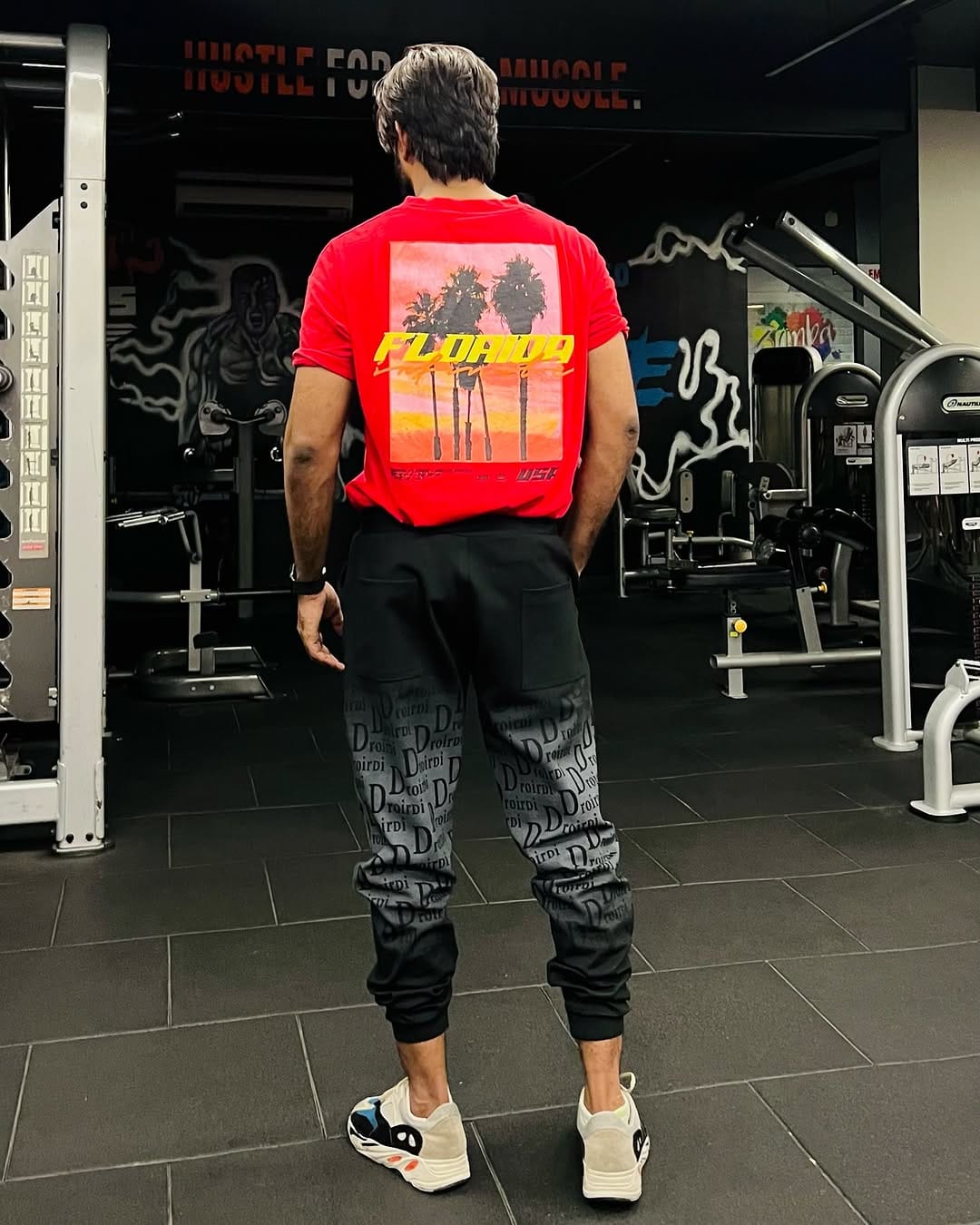 Post 10 by ⠀⠀⠀⠀⠀⠀𝐒𝐚𝐥𝐦𝐚𝐧 𝐤𝐡𝐚𝐧 on Instagram (carousel)