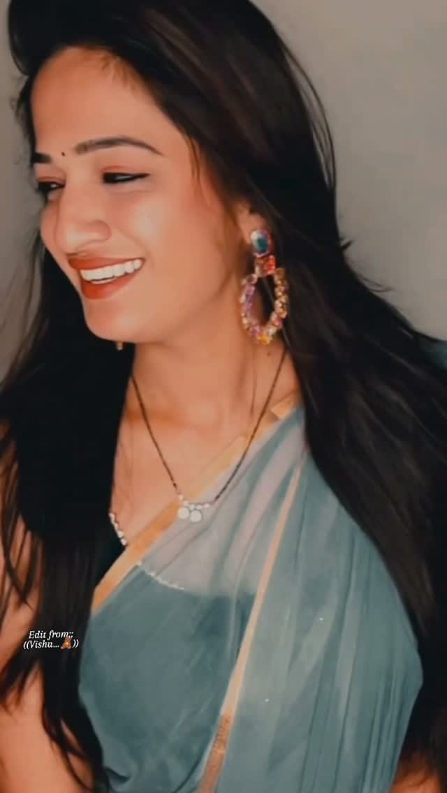 Post 3 by ((Vishu...🧸)) on Instagram (video)